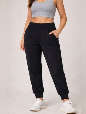 Lululemon Black Joggers | Size 6 | 29.5” Inseam | Sleek Waistband